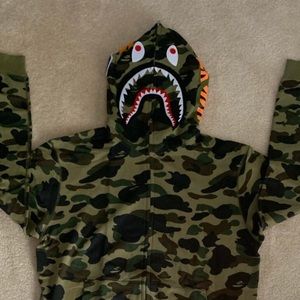 Bape Green camo shark hoodie new stock x verified